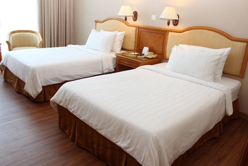 Mega Hotel Sdn Bhd Miri Extérieur photo
