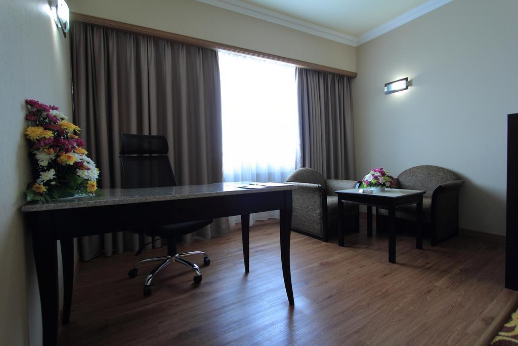 Mega Hotel Sdn Bhd Miri Chambre photo