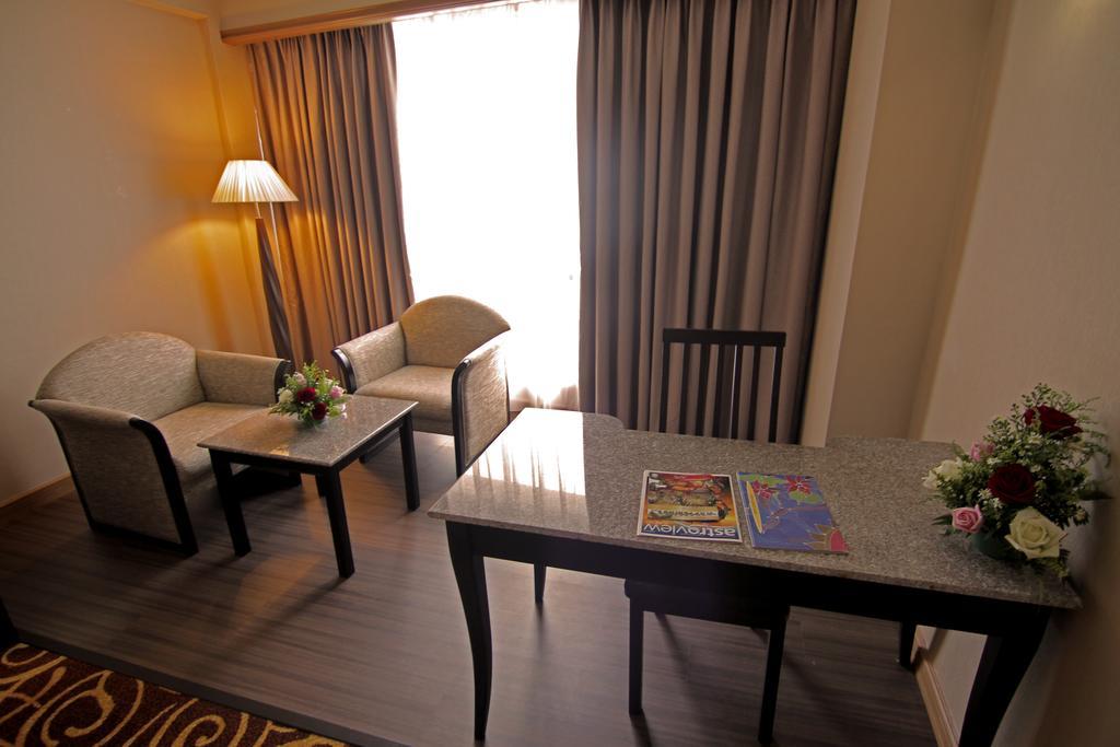 Mega Hotel Sdn Bhd Miri Chambre photo