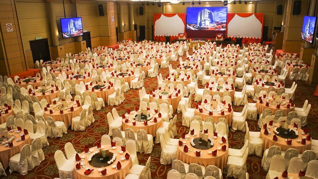 Mega Hotel Sdn Bhd Miri Extérieur photo