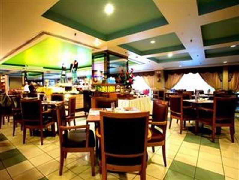 Mega Hotel Sdn Bhd Miri Extérieur photo