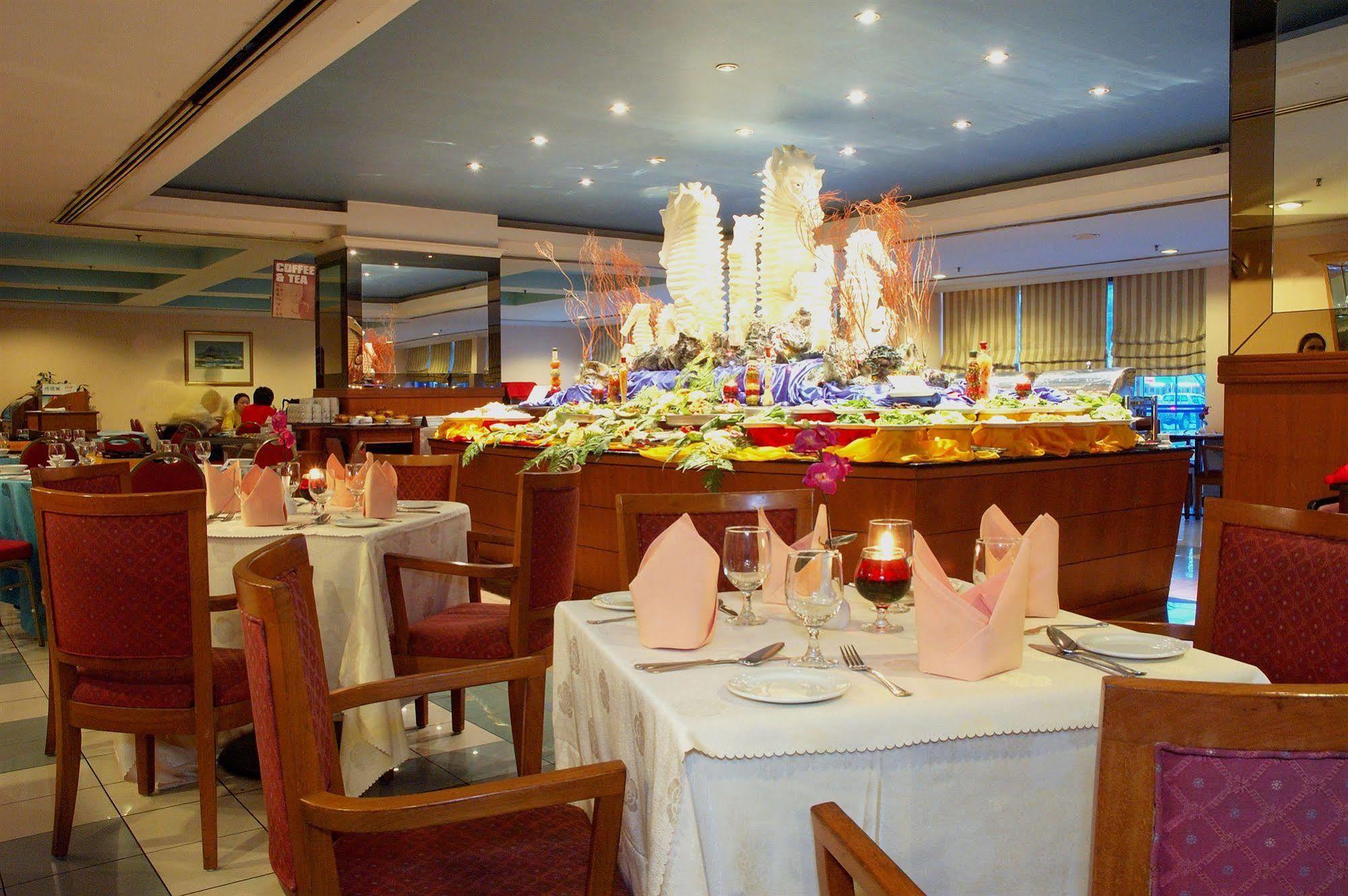 Mega Hotel Sdn Bhd Miri Extérieur photo