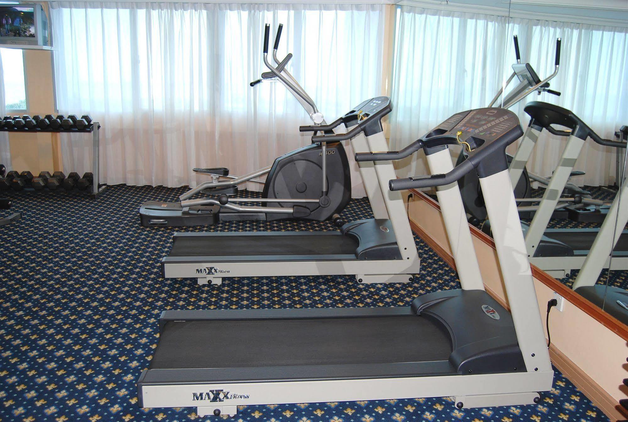 Mega Hotel Sdn Bhd Miri Extérieur photo