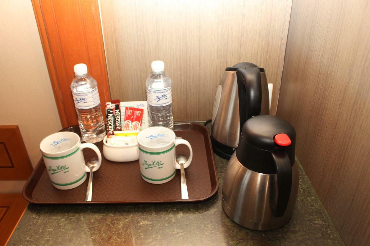Mega Hotel Sdn Bhd Miri Extérieur photo